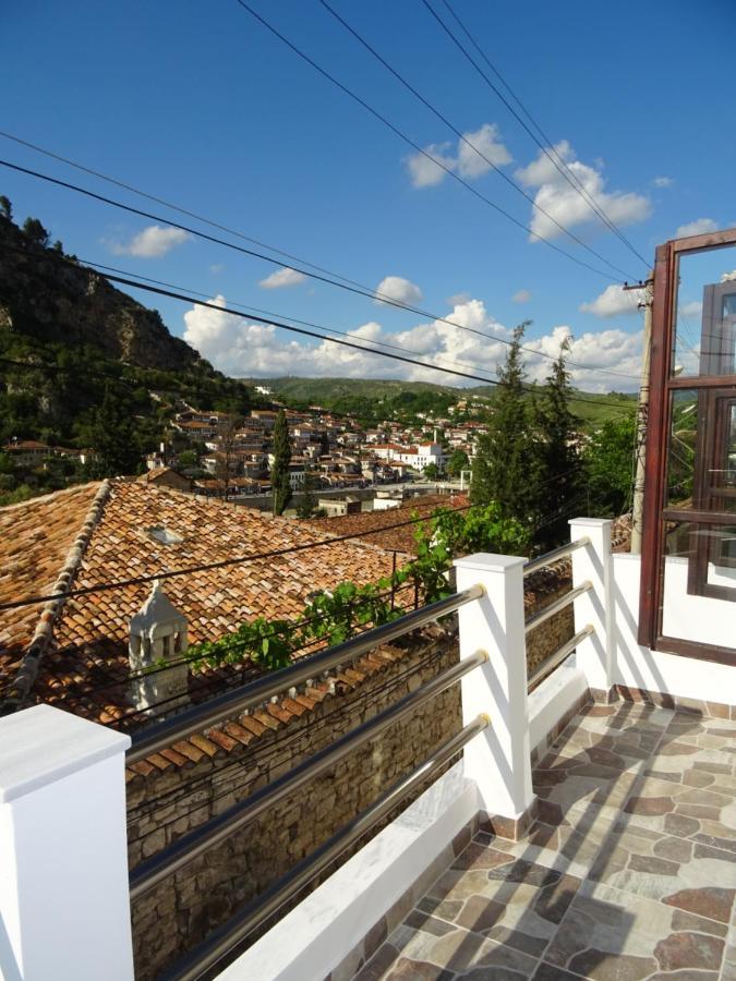 Guesthouse Riverside Berat Eksteriør bilde