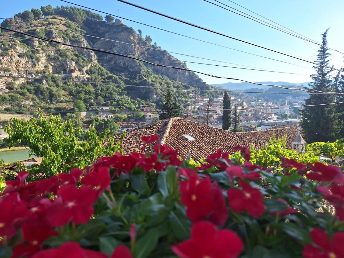 Guesthouse Riverside Berat Eksteriør bilde